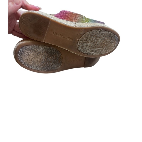 Gianni Bini Multicolor Buckle Sandals - Picture 7 of 7